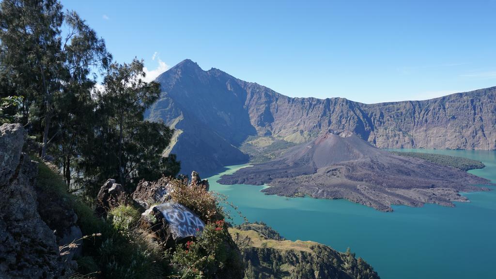 Rinjani Trails Hotel セナル エクステリア 写真